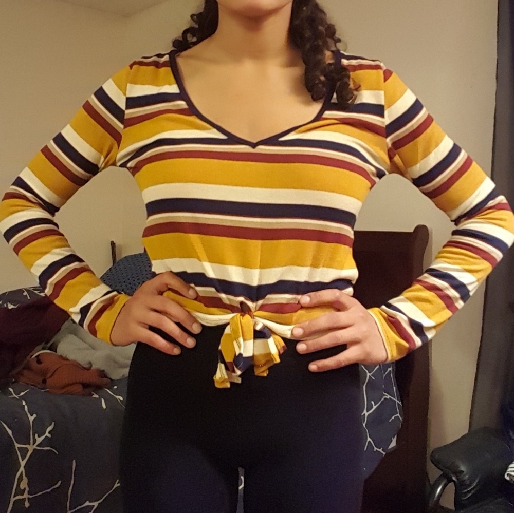 Long sleeve crop top